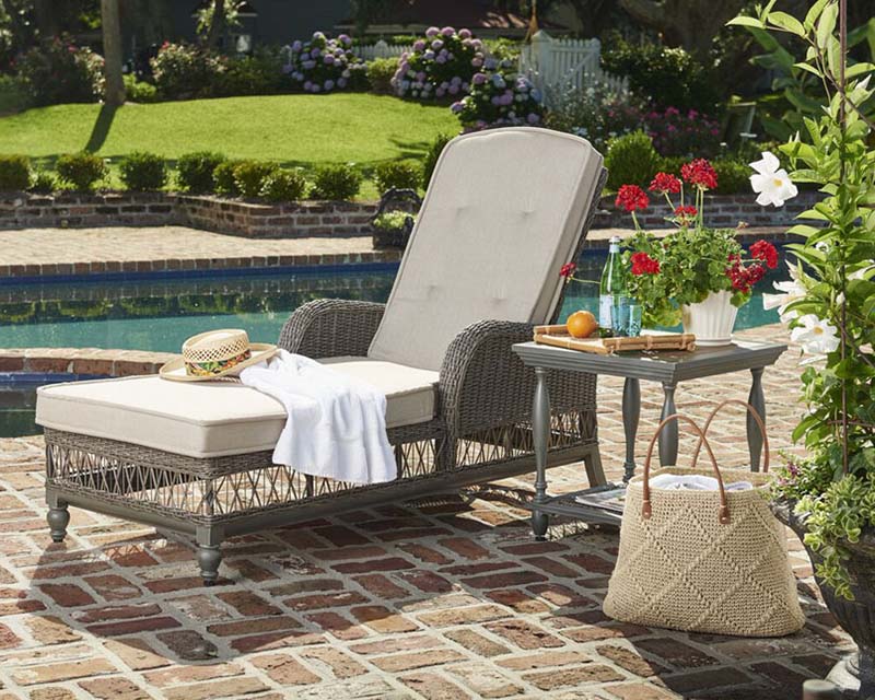 image of Paula Deen Home Furniture Dogwood Collection