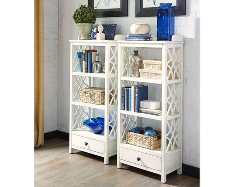 image of Trisha Yearwood Honeysuckle Etagere