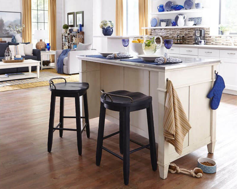 image of Trisha Yearwood Miss Yearwood Kitchen Island